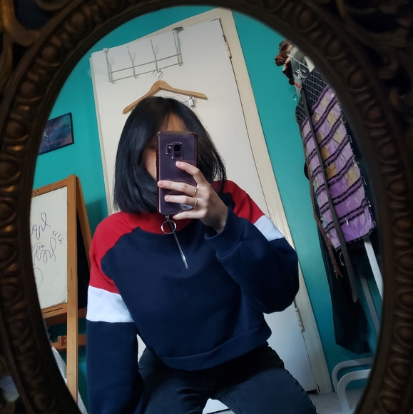 ๐ซ 2/$25๐ซ H&M Cropped 1/4 Zip - size XS - Picture 3 of 3